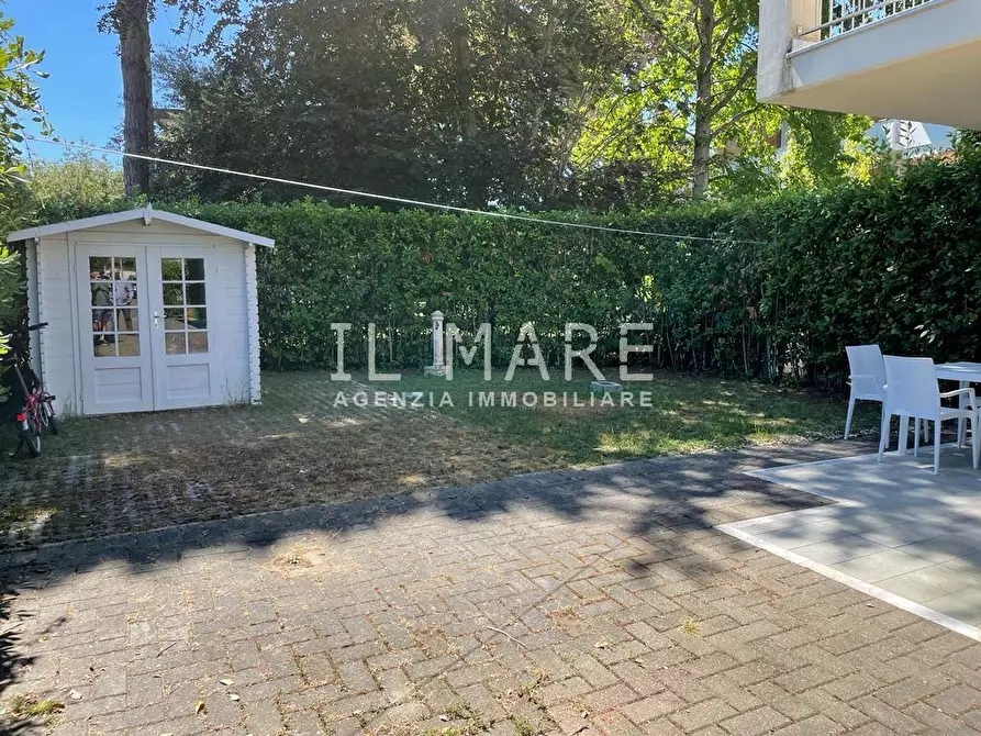 Immagine 7 di Casa trifamiliare in vendita  a Montignoso