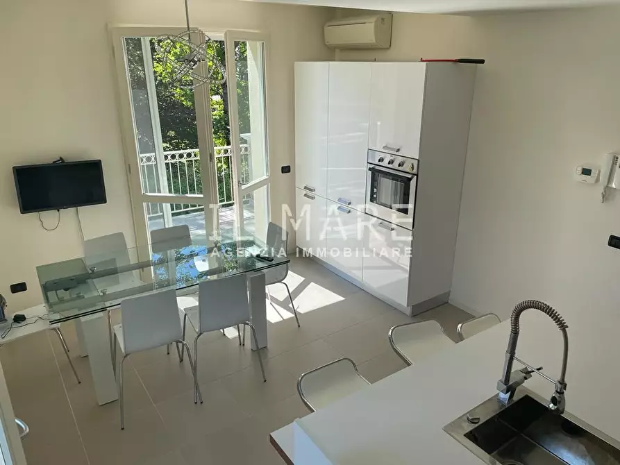 Immagine 29 di Casa trifamiliare in vendita  a Montignoso