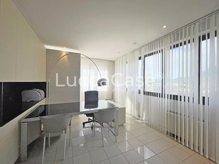 Immagine 7 di Ufficio in affitto  a Capannori