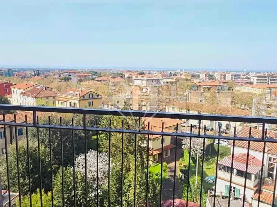 Immagine 4 di Appartamento in vendita  a Massa