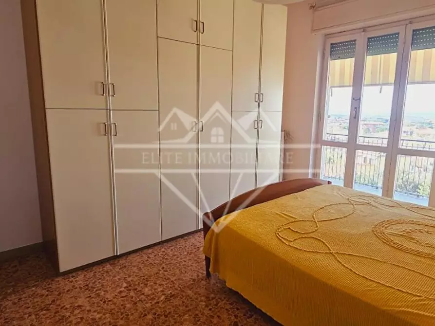 Immagine 17 di Appartamento in vendita  a Massa