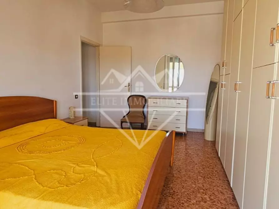 Immagine 15 di Appartamento in vendita  a Massa