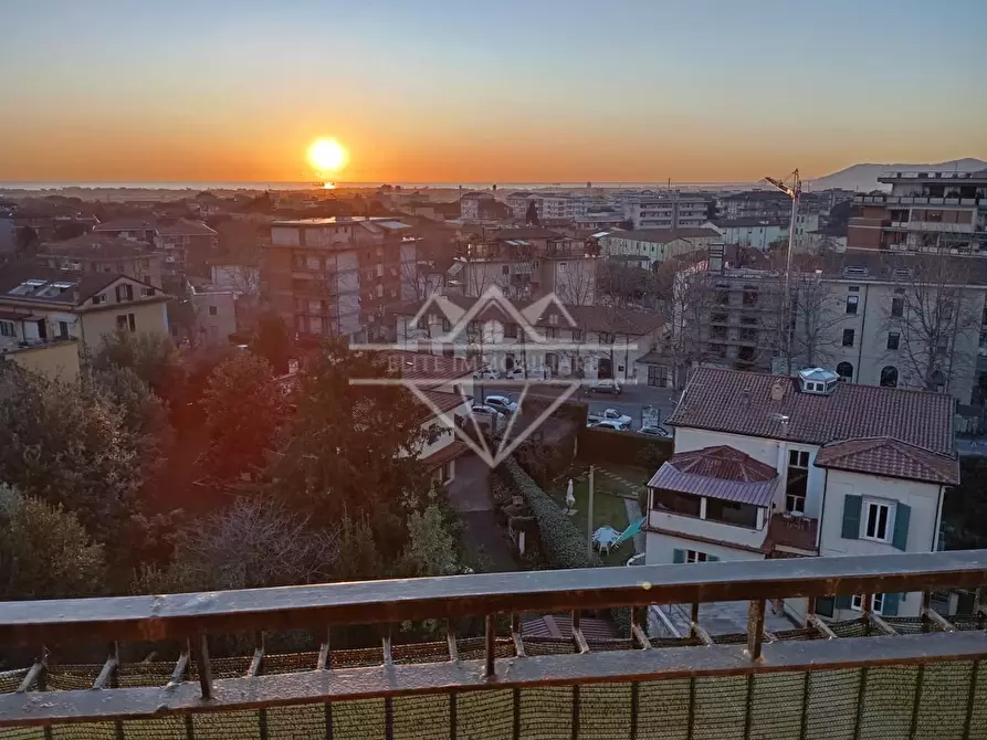 Immagine 3 di Appartamento in vendita  a Massa