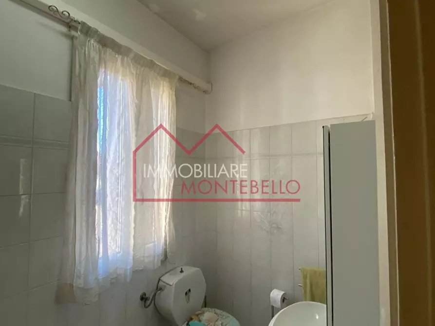 Immagine 9 di Appartamento in vendita  a Viareggio