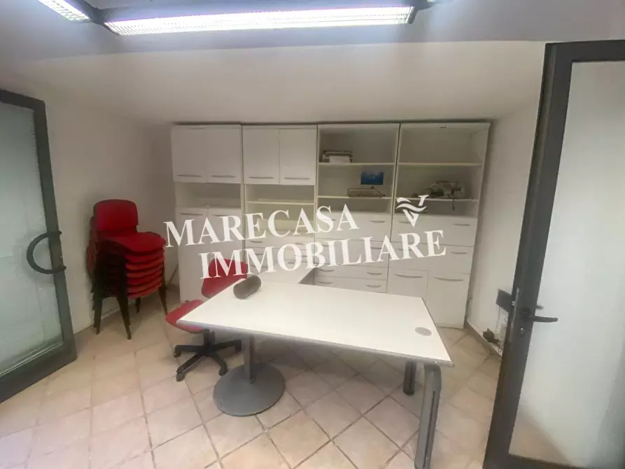 Immagine 2 di Appartamento in vendita  a Carrara