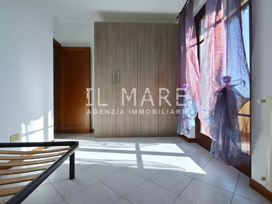 Immagine 21 di Villetta a schiera in vendita  a Massa