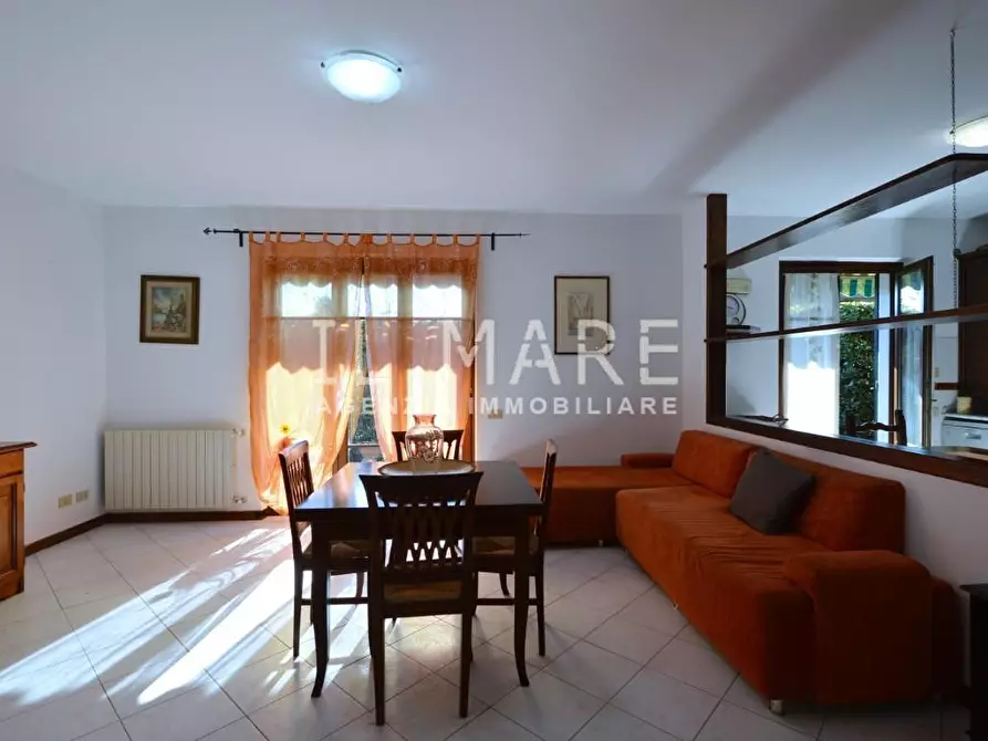 Immagine 8 di Villetta a schiera in vendita  a Massa