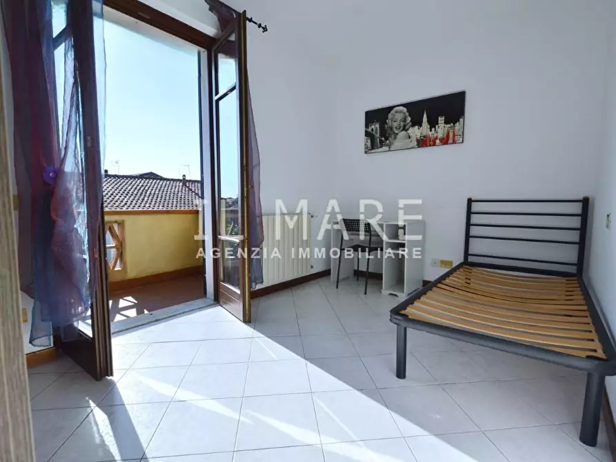 Immagine 20 di Villetta a schiera in vendita  a Massa