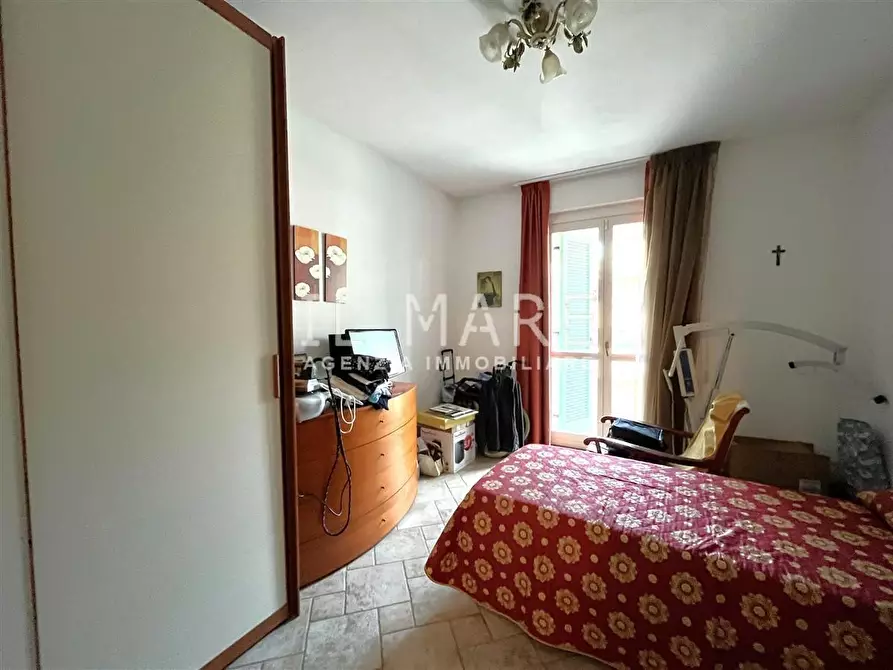 Immagine 6 di Appartamento in vendita  a Massa