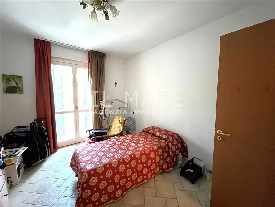 Immagine 7 di Appartamento in vendita  a Massa