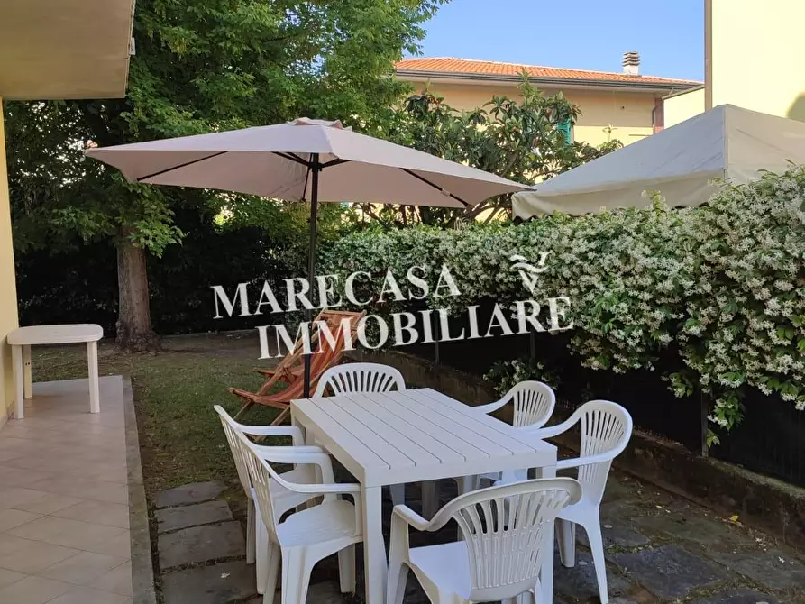 Immagine 16 di Appartamento in affitto  a Massa