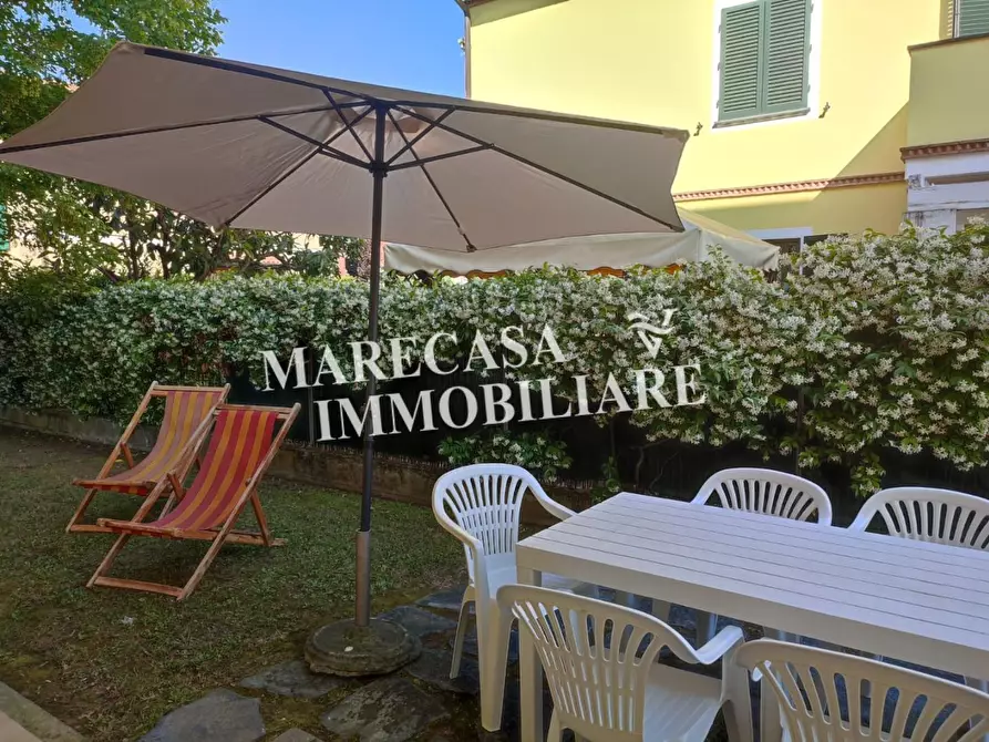 Immagine 10 di Appartamento in affitto  a Massa