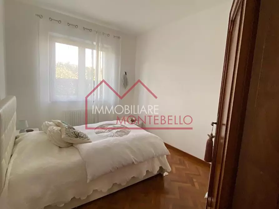 Immagine 19 di Villa in vendita  a Camaiore