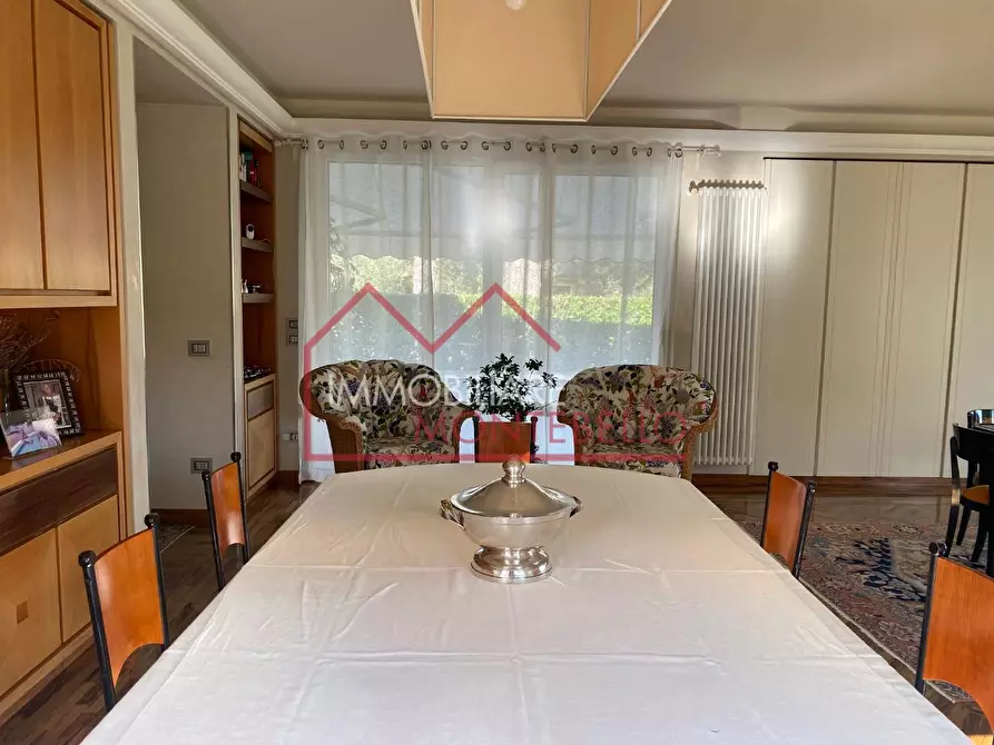 Immagine 14 di Villa in vendita  a Camaiore