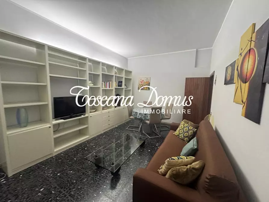 Immagine 3 di Appartamento in vendita  a Siena