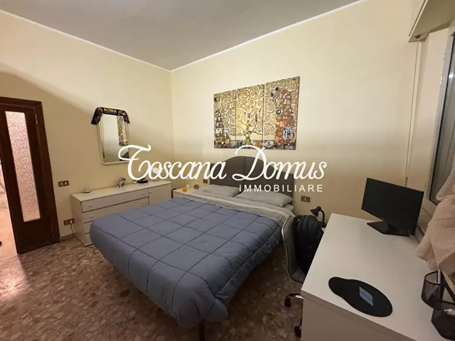 Immagine 11 di Appartamento in vendita  a Siena