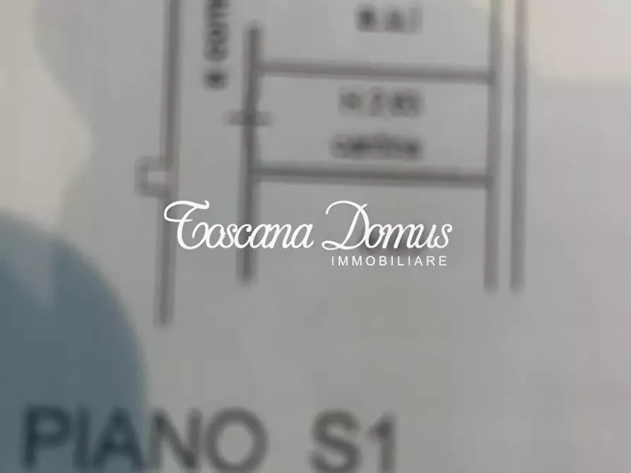 Immagine 15 di Appartamento in vendita  a Siena