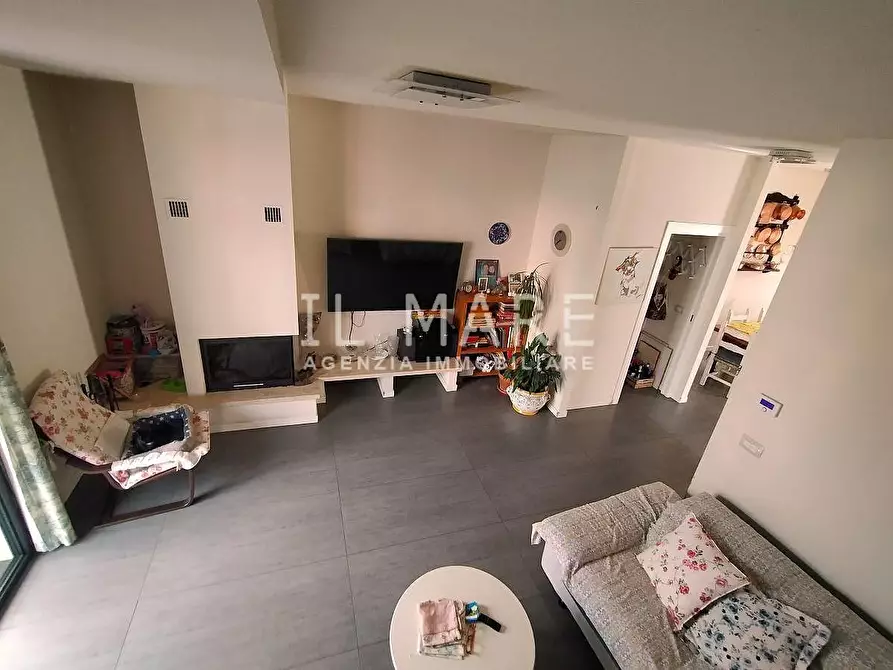 Immagine 7 di Villetta a schiera in vendita  a Massa