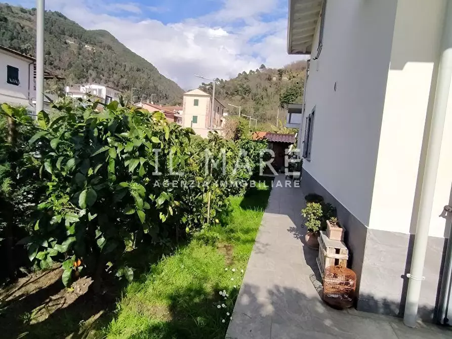 Immagine 17 di Villetta a schiera in vendita  a Massa
