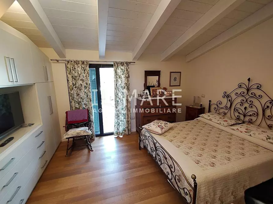 Immagine 27 di Villetta a schiera in vendita  a Massa