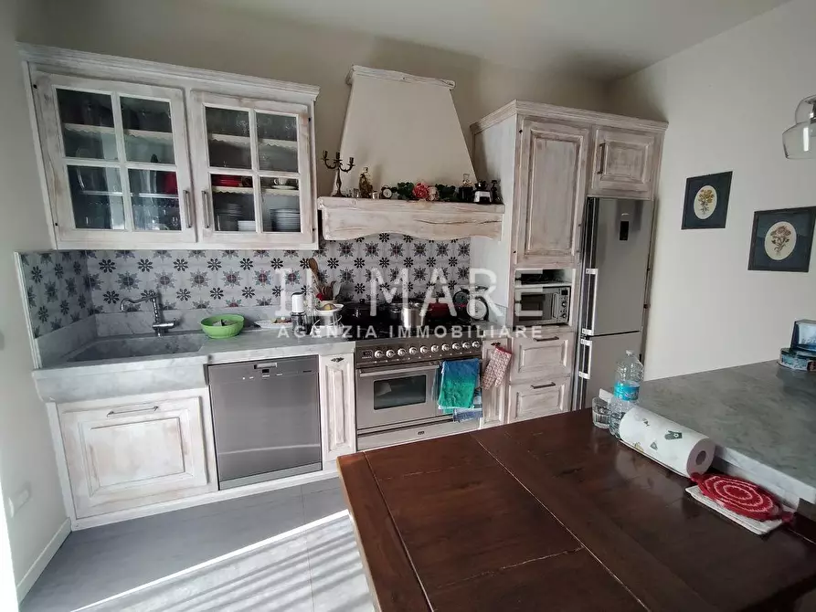 Immagine 8 di Villetta a schiera in vendita  a Massa