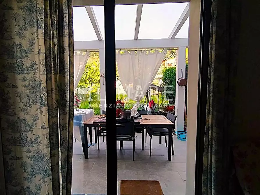 Immagine 21 di Villetta a schiera in vendita  a Massa