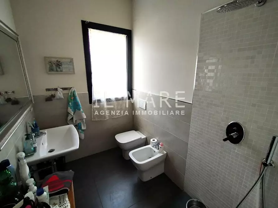 Immagine 11 di Villetta a schiera in vendita  a Massa