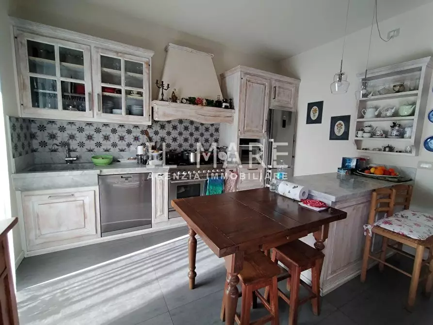 Immagine 13 di Villetta a schiera in vendita  a Massa