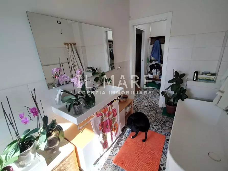 Immagine 24 di Villetta a schiera in vendita  a Massa