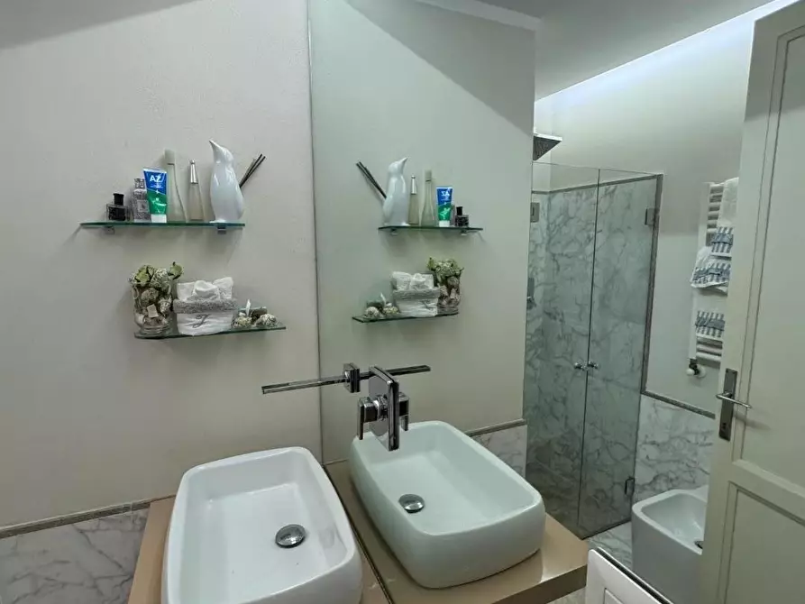 Immagine 8 di Casa bifamiliare in vendita  a Forte Dei Marmi