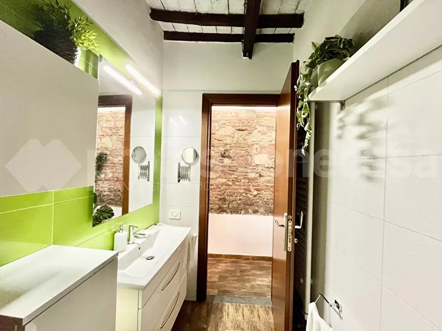 Immagine 12 di Appartamento in vendita  a Vicopisano