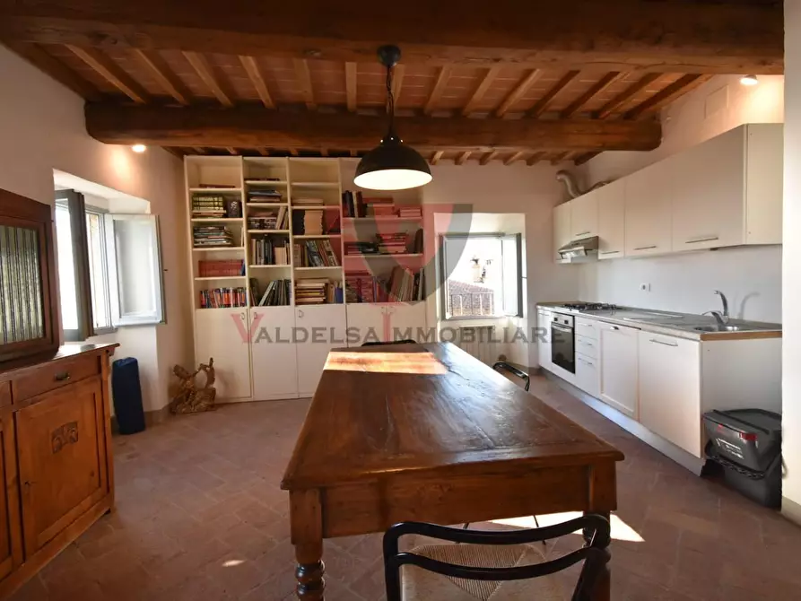 Immagine 7 di Appartamento in vendita  a Poggibonsi