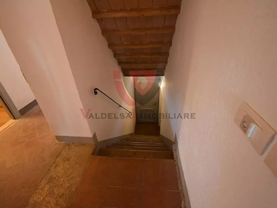 Immagine 11 di Appartamento in vendita  a Poggibonsi