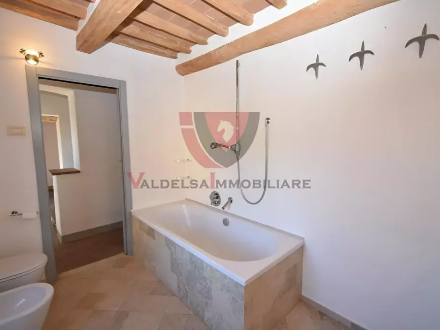 Immagine 32 di Appartamento in vendita  a Poggibonsi