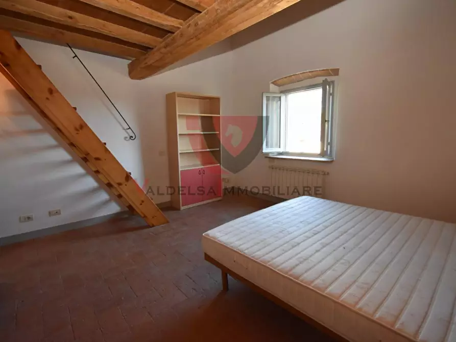 Immagine 23 di Appartamento in vendita  a Poggibonsi