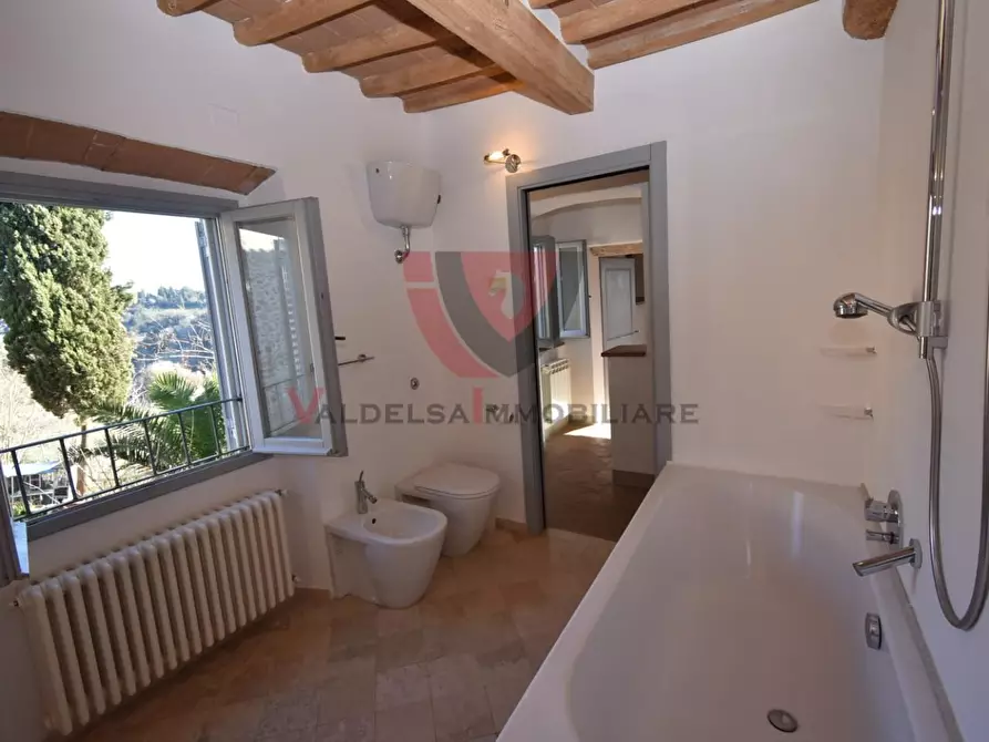 Immagine 34 di Appartamento in vendita  a Poggibonsi