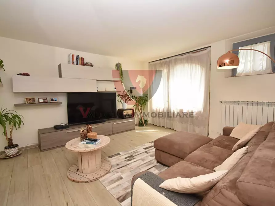 Immagine 30 di Appartamento in vendita  a Poggibonsi