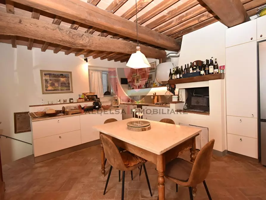 Immagine 2 di Appartamento in vendita  a Poggibonsi