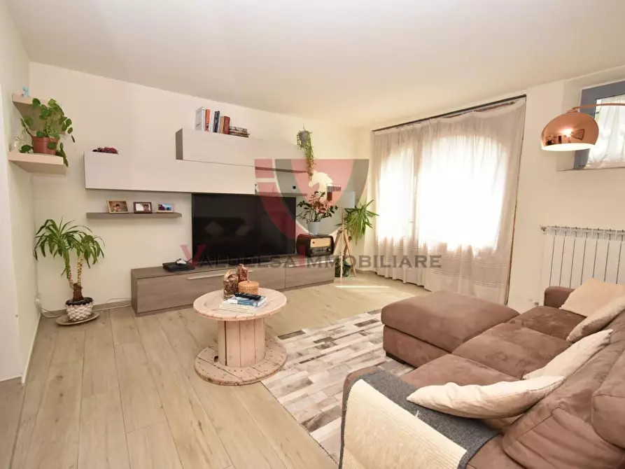 Immagine 22 di Appartamento in vendita  a Poggibonsi