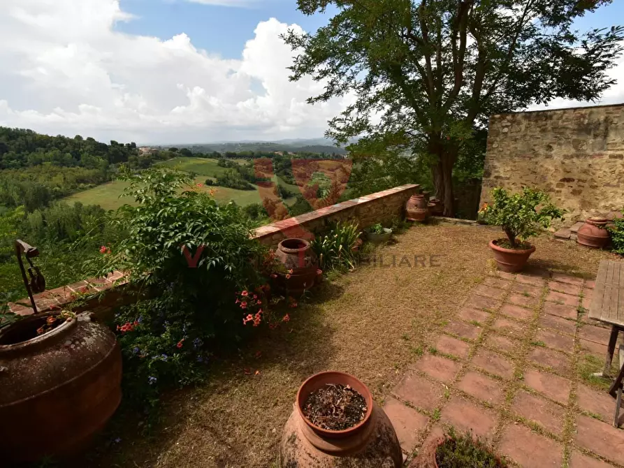 Immagine 47 di Appartamento in vendita  a Poggibonsi