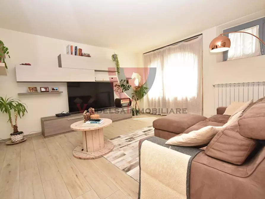 Immagine 25 di Appartamento in vendita  a Poggibonsi