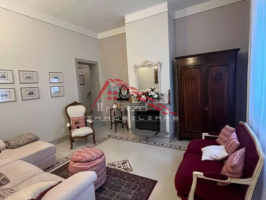 Immagine 3 di Villa in vendita  a Pisa