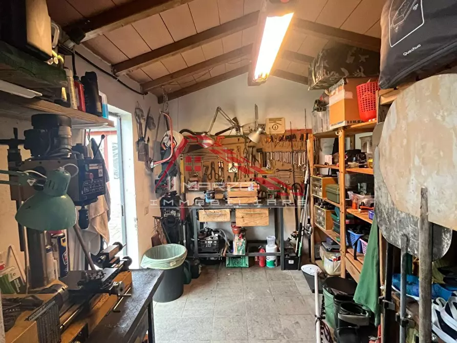 Immagine 22 di Villa in vendita  a Pisa