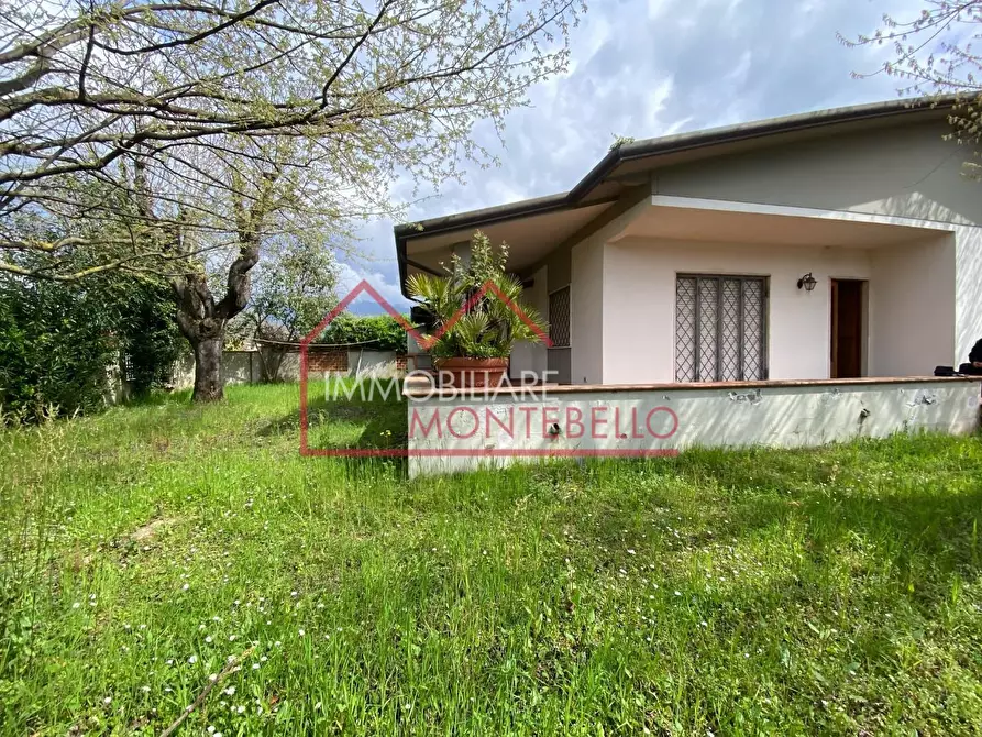 Immagine 2 di Casa bifamiliare in vendita  a Pietrasanta