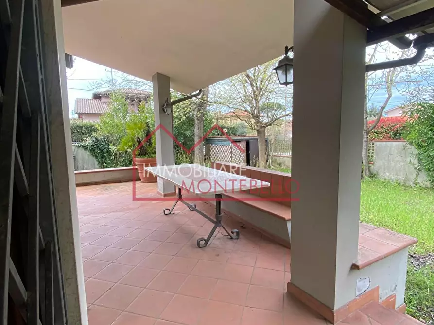 Immagine 8 di Casa bifamiliare in vendita  a Pietrasanta