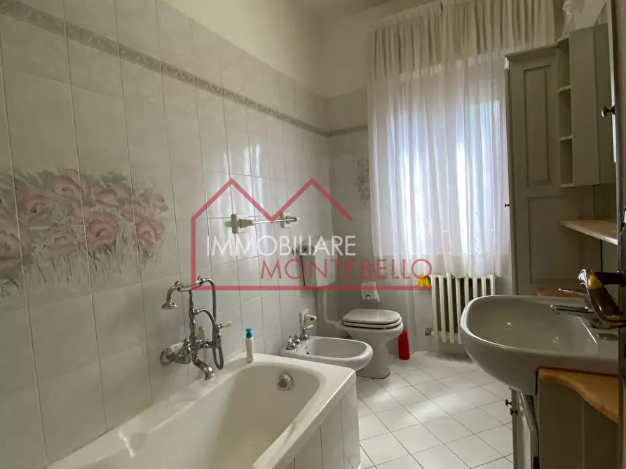 Immagine 24 di Casa bifamiliare in vendita  a Pietrasanta