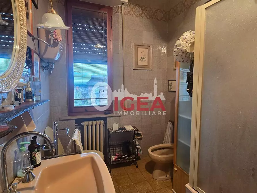 Immagine 48 di Appartamento in vendita  a Siena