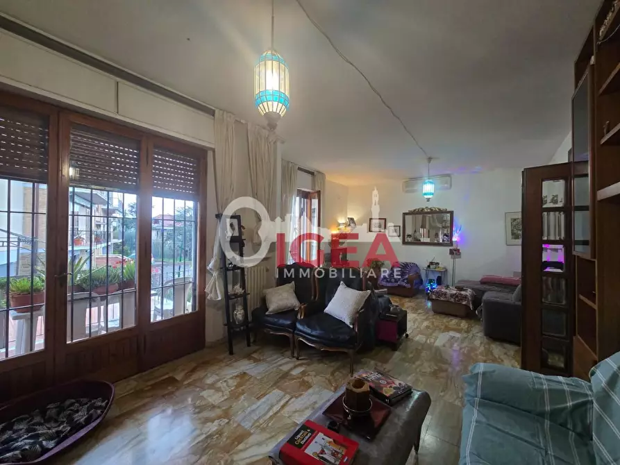 Immagine 11 di Appartamento in vendita  a Siena