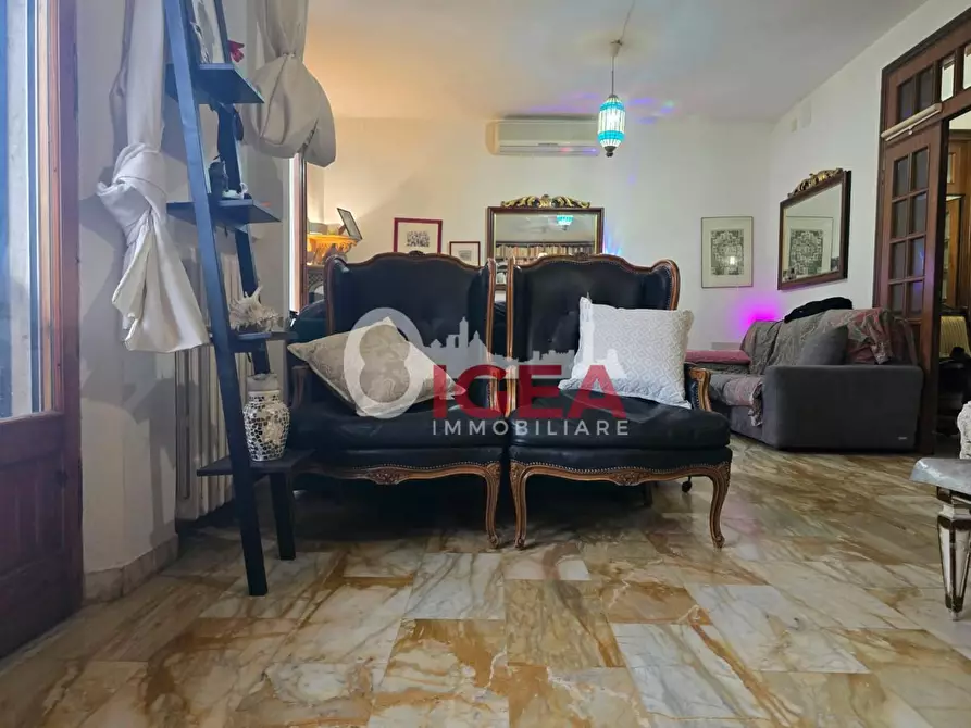 Immagine 10 di Appartamento in vendita  a Siena