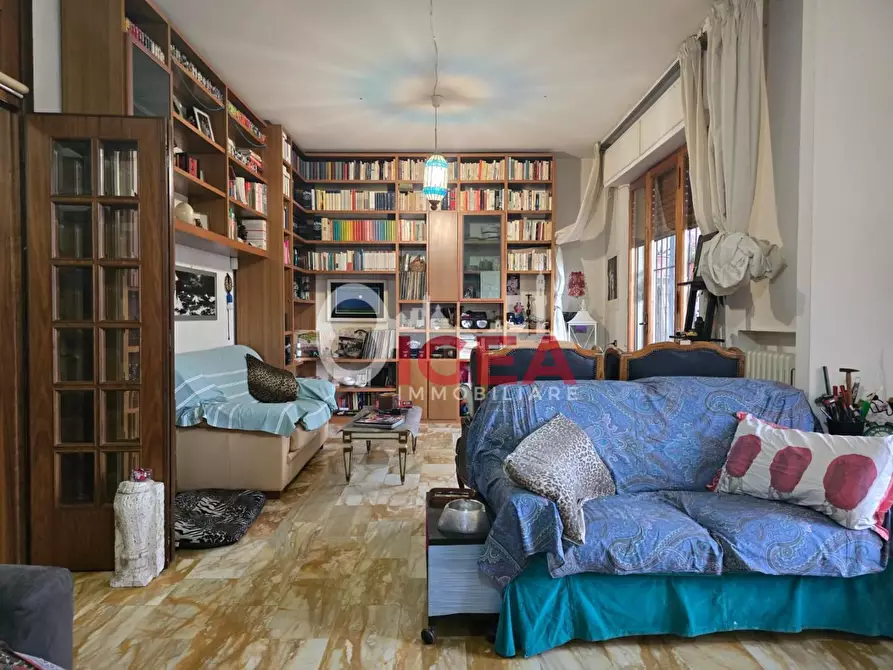 Immagine 14 di Appartamento in vendita  a Siena